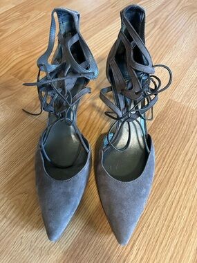 stuart weitzman Pointed Toe heels 9.5 Gray Suede Lace Up Gladiator 3 Inch